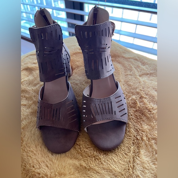 Womens Leather Shoes - Picture 5 of 11